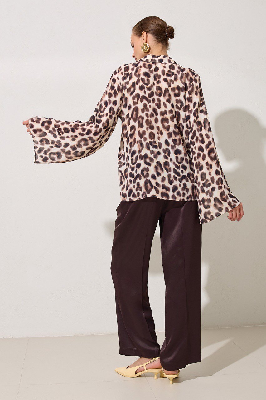 Chiffon shirt with print tiger